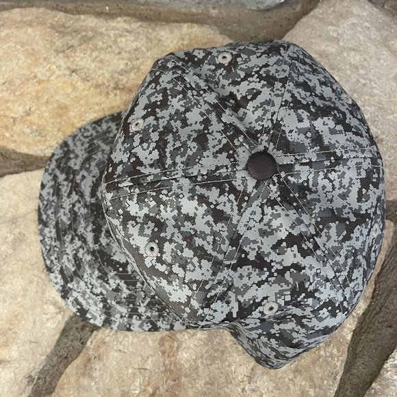 Mitchell and Ness NBA Golden State Warriors Ballistic Camo Snapback Hat Grey - Picture 2 of 9